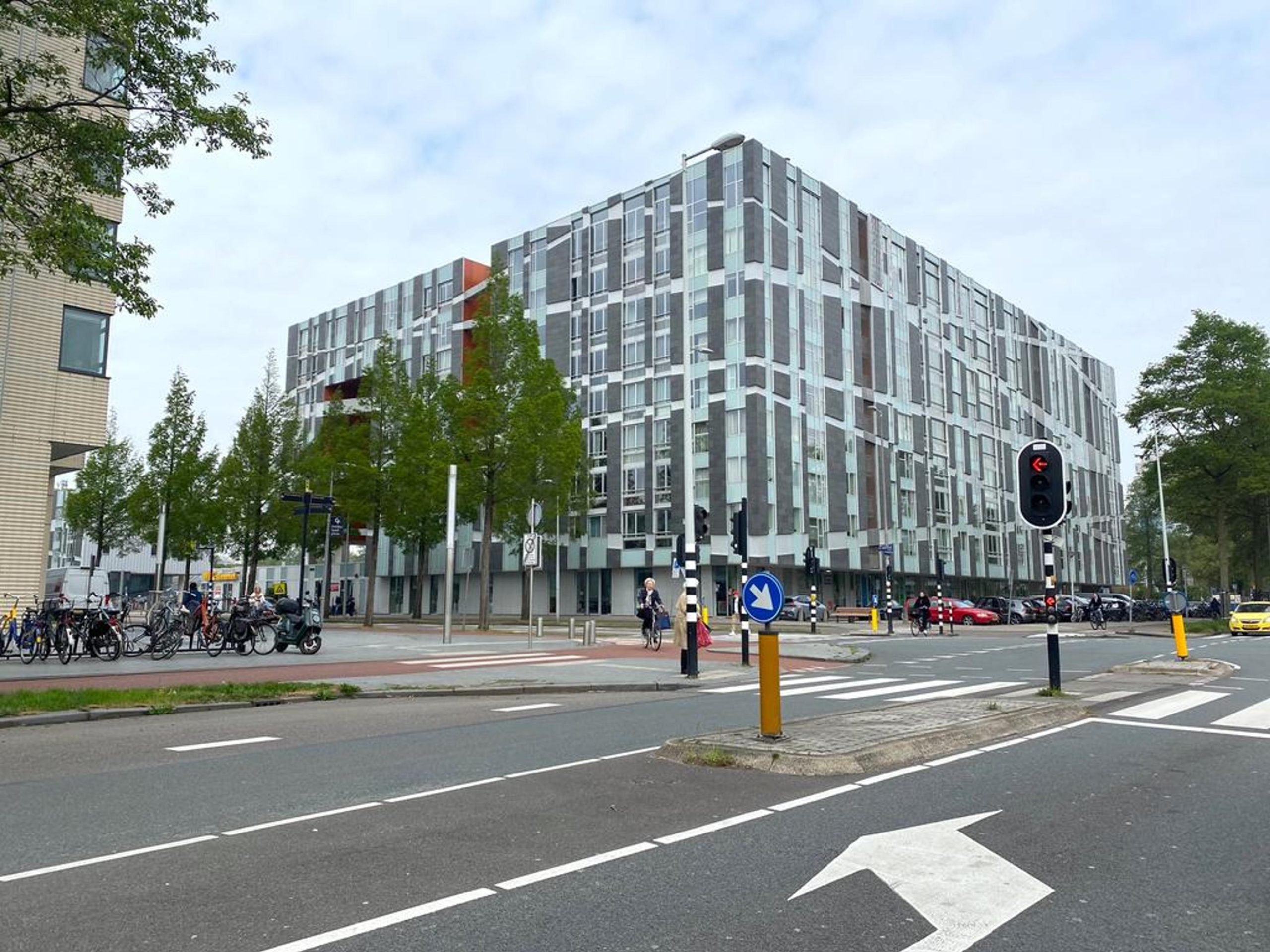Woning aan de Van Leijenberghlaan te Amsterdam