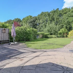 Woning aan de Hallerweg te Wijdewormer
