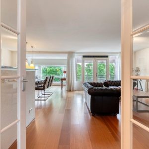 Woning aan de Hoofdweg te Nieuw-Vennep