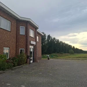 Woning aan de Kruizemunt te Klazienaveen
