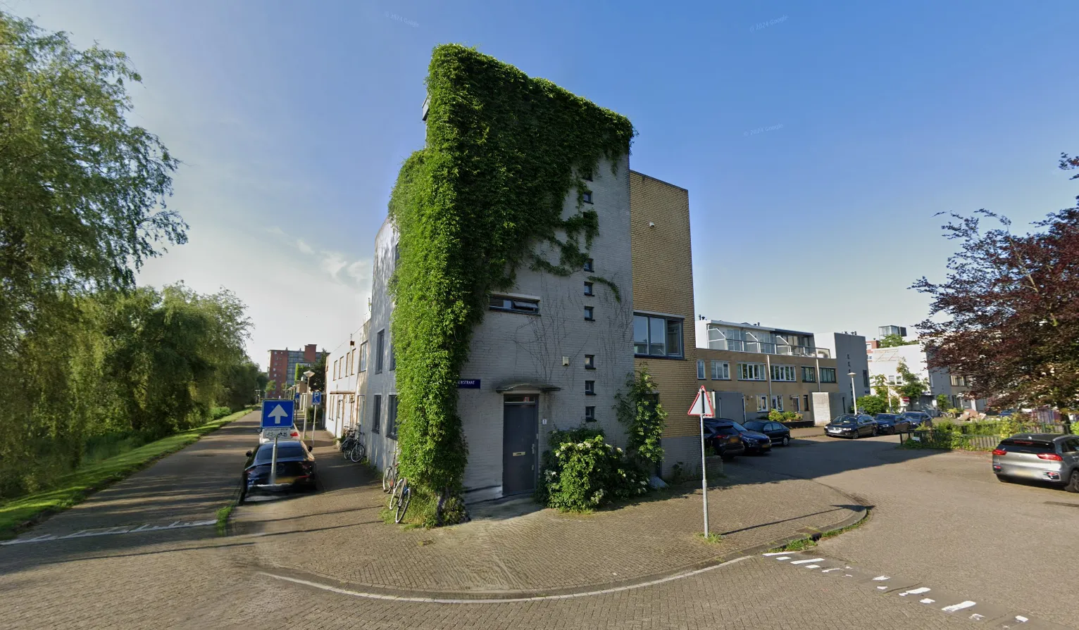 Woning aan de Maaseikstraat te Amsterdam