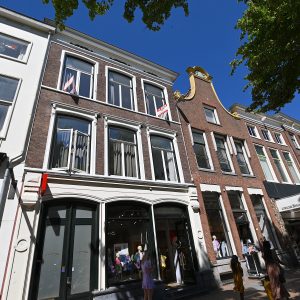 Woning aan de Akerkhof te Groningen