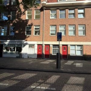 Woning aan de Davisstraat te Amsterdam
