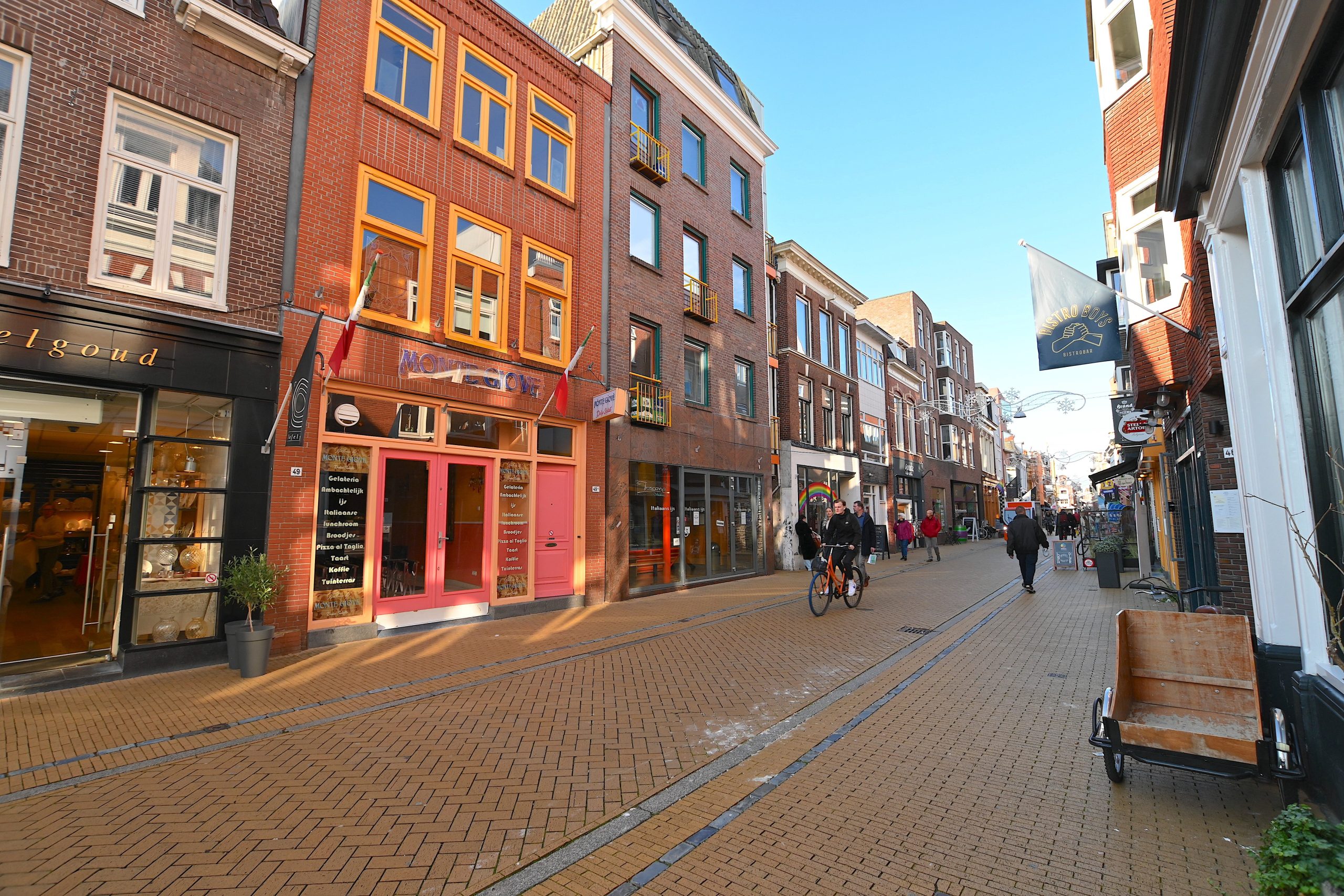 Woning aan de Folkingestraat te Groningen